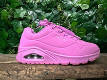 Afbeelding in Gallery-weergave laden, Nieuwe sneakers van Skechers maat 37