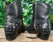 Afbeelding in Gallery-weergave laden, zo goed als nieuw laarsjes maat Sendra maat 37
