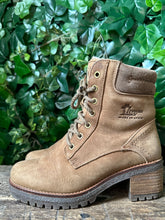 Afbeelding in Gallery-weergave laden, zo goed als nieuw Veter boots van Panama Jack maat 37