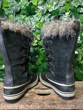 Afbeelding in Gallery-weergave laden, Bijna Nieuwe boots van Sorel &quot;Joan of Arctic&quot; maat 43