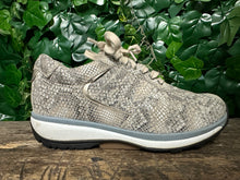 Afbeelding in Gallery-weergave laden, zo goed als nieuw sneaker van Xsensible maat 38(wijdte G)