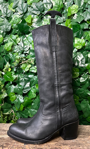 Nieuwe hoge laars van Sendra maat 38