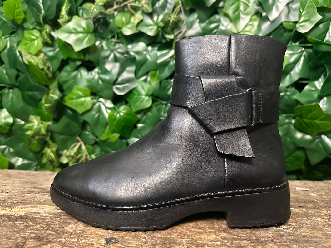 gewoon Nieuwe laarsjes van Fitflop maat 36