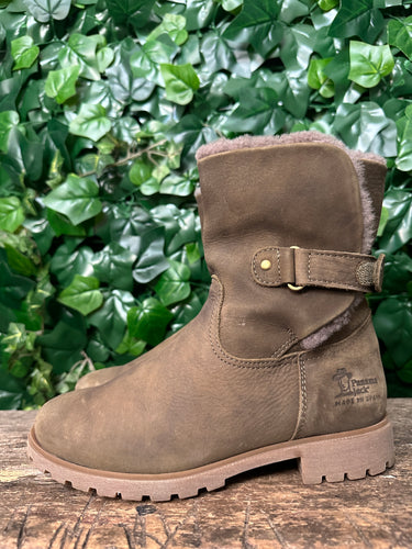 Nieuwe gevoerde boots van Panama Jack maat 37