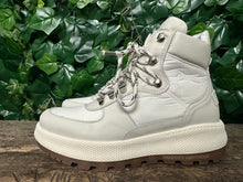 Afbeelding in Gallery-weergave laden, Nieuwe sneakers van Shabbies Amsterdam maat 39