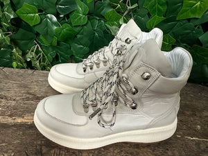 Nieuwe sneakers van Shabbies Amsterdam maat 39