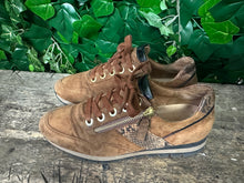 Afbeelding in Gallery-weergave laden, zo goed als nieuw sneakers van Gabor maat 38,5 (wijdte H)