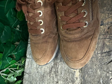 Afbeelding in Gallery-weergave laden, zo goed als nieuw sneakers van Gabor maat 38,5 (wijdte H)