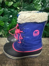 Afbeelding in Gallery-weergave laden, zo goed als nieuw waterproof snowboots van Sorel maat 36