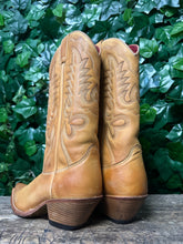 Afbeelding in Gallery-weergave laden, zo goed als nieuw top laars van Sendra maat 38