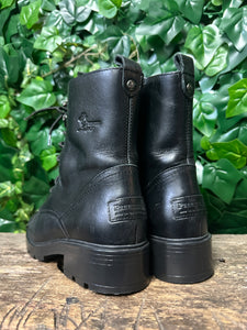Bijna Nieuwe boots van Panama Jack maat 38