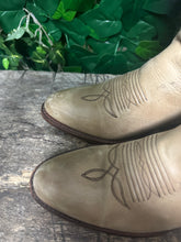 Afbeelding in Gallery-weergave laden, zo goed als nieuw gave laars van Sendra maat 38