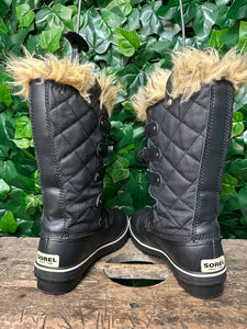 Bijna Nieuwe snowboots van Sorel maat 39,5