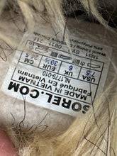 Afbeelding in Gallery-weergave laden, Bijna Nieuwe snowboots van Sorel maat 39,5