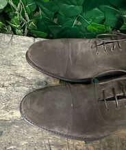 Afbeelding in Gallery-weergave laden, Bijna Nieuwe veterschoen van Hugo Boss maat 43,5 ( maat 9,5)