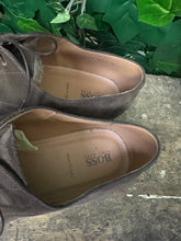 Afbeelding in Gallery-weergave laden, Bijna Nieuwe veterschoen van Hugo Boss maat 43,5 ( maat 9,5)