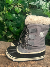 Afbeelding in Gallery-weergave laden, zo goed als nieuw snowboots van Sorel maat 38