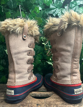 Afbeelding in Gallery-weergave laden, Bijna Nieuwe boots van Sorel &quot;Joan of Arctic&quot; maat 38