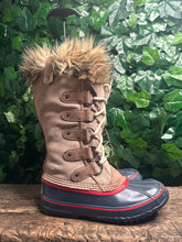 Afbeelding in Gallery-weergave laden, Bijna Nieuwe boots van Sorel &quot;Joan of Arctic&quot; maat 38