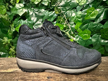 Afbeelding in Gallery-weergave laden, bijna nieuw sneakers van Xsensible maat 37 (wijdte G)