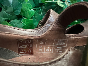 Nieuwe pumps van Dr Martens maat 37