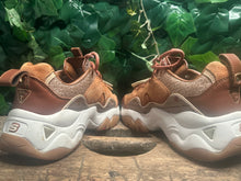Afbeelding in Gallery-weergave laden, Bijna Nieuwe sneakers van Skechers maat 37