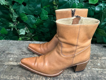 Afbeelding in Gallery-weergave laden, gave Vintage blokhak laars van Sendra maat 41