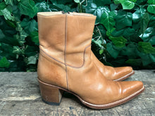 Afbeelding in Gallery-weergave laden, gave Vintage blokhak laars van Sendra maat 41