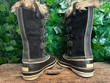 Afbeelding in Gallery-weergave laden, Bijna Nieuwe snowboots van Sorel maat 41,5
