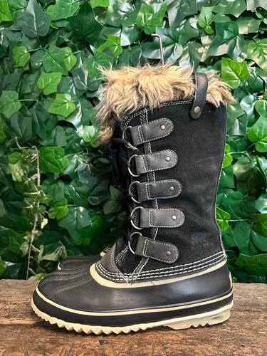 Bijna Nieuwe snowboots van Sorel maat 41,5
