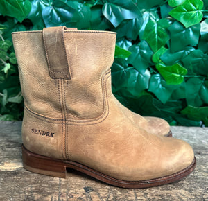 Bijna Nieuwe laars van Sendra maat 38