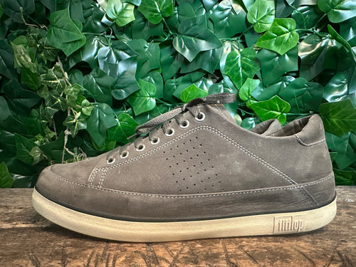 zo goed als nieuw sneaker van Fitflop maat 44