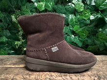 Afbeelding in Gallery-weergave laden, Nieuwe fitflop mukluk laarsje maat 37