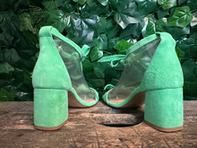 Afbeelding in Gallery-weergave laden, Nieuwe sandalen van Fabienne Chapot maat 38