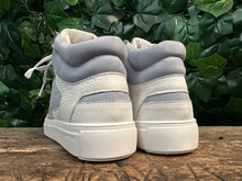 Afbeelding in Gallery-weergave laden, Nieuwe hoge sneakers van Blackstone maat 40