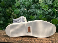 Afbeelding in Gallery-weergave laden, Nieuwe hoge sneakers van Blackstone maat 40