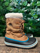 Afbeelding in Gallery-weergave laden, Bijna Nieuwe snowboots van Sorel maat 39