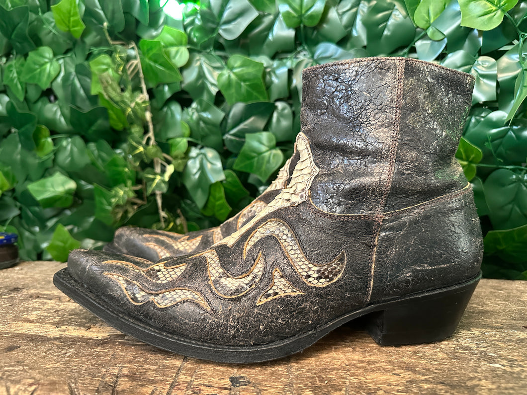 Zo goed als nieuw boots van Sendra met pythonleer maat 41