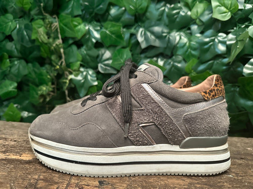 zo goed als nieuw plateau sneakers van Hogan maat 39