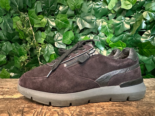 zo goed als nieuw sneakers van Hassia maat 40