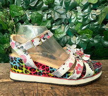 Afbeelding in Gallery-weergave laden, Nieuwe sandalen van Laura Vita maat 41