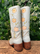 Afbeelding in Gallery-weergave laden, super mooie vintage blokhak flower laars van Sendra maat 37