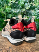 Afbeelding in Gallery-weergave laden, Bijna Nieuwe sneakers van Xsensible maat 38(wijdte G)