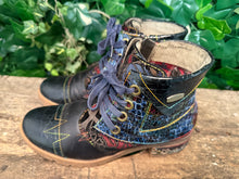 Afbeelding in Gallery-weergave laden, Bijna Nieuwe boots van Laura Vita maat 38