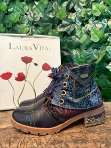 Bijna Nieuwe boots van Laura Vita maat 38