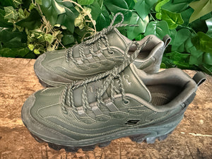 Nieuwe stevige wandelschoen van Skechers maat 40