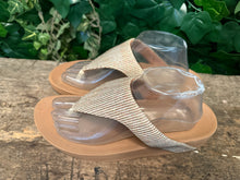 Afbeelding in Gallery-weergave laden, Nieuwe slippers van Fitflop maat 42
