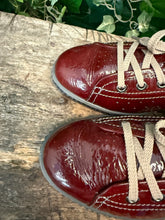 Afbeelding in Gallery-weergave laden, Nieuwe lakleren sneakers van Ecco maat 40
