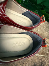 Afbeelding in Gallery-weergave laden, Nieuwe lakleren sneakers van Ecco maat 40