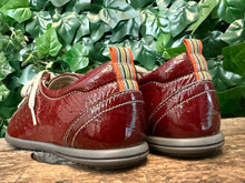 Afbeelding in Gallery-weergave laden, Nieuwe lakleren sneakers van Ecco maat 40